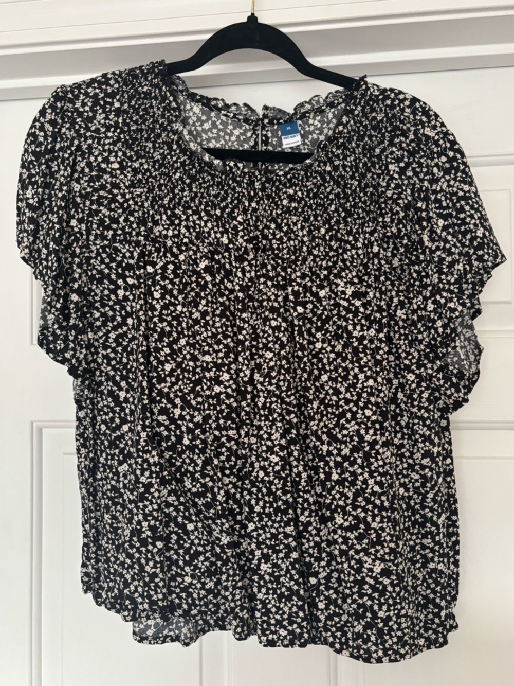 Old Navy Black Floral Smocked Neck Blouse Lightweight Top Size XL